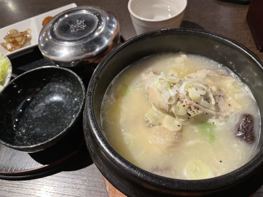 参鶏湯ファジョンガ