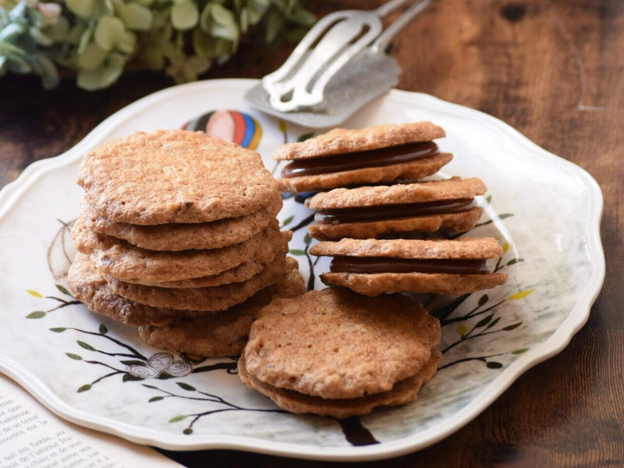 オートミールクッキーガナッシュサンド