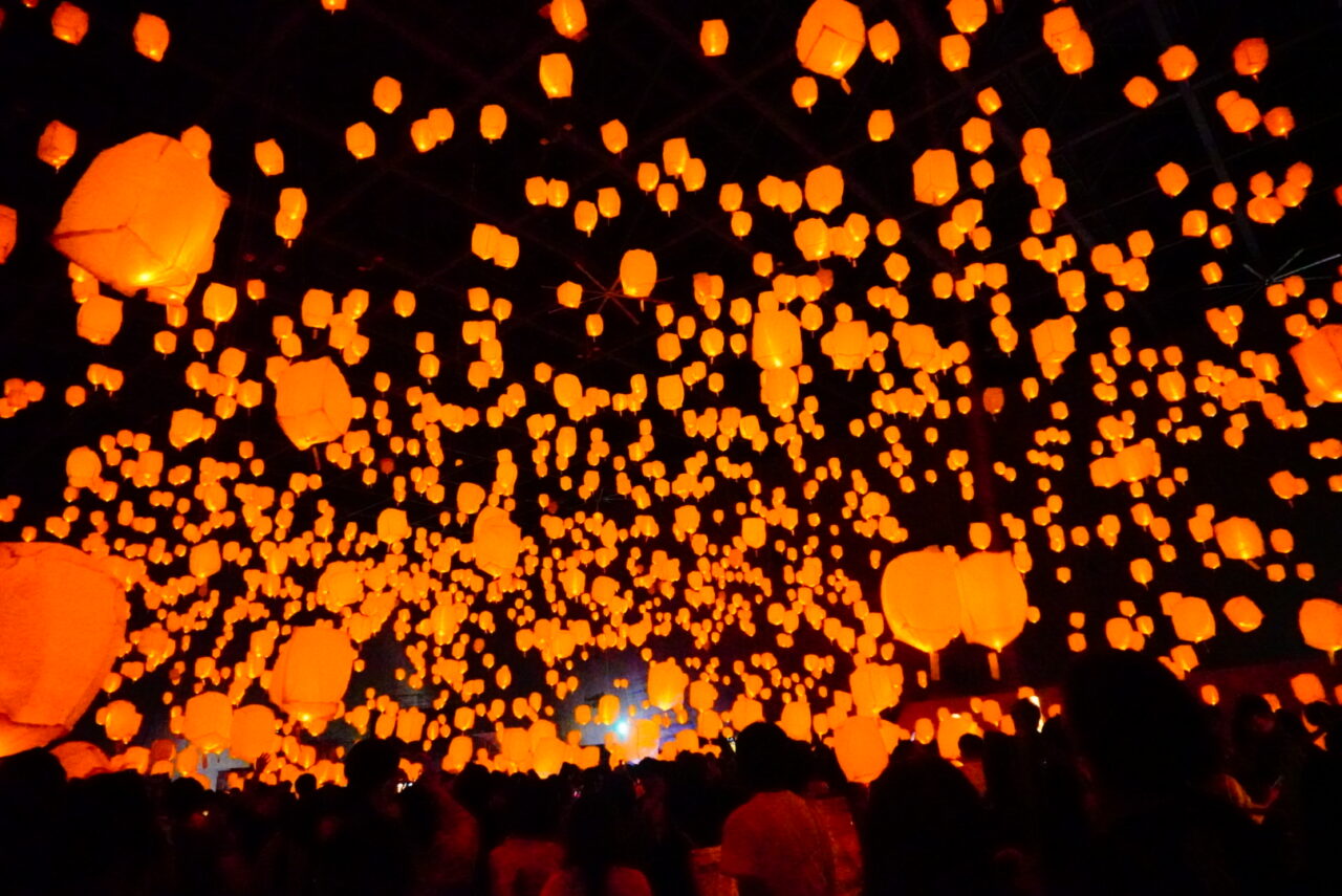 スカイランタンフェスタ in 厚木トレリス