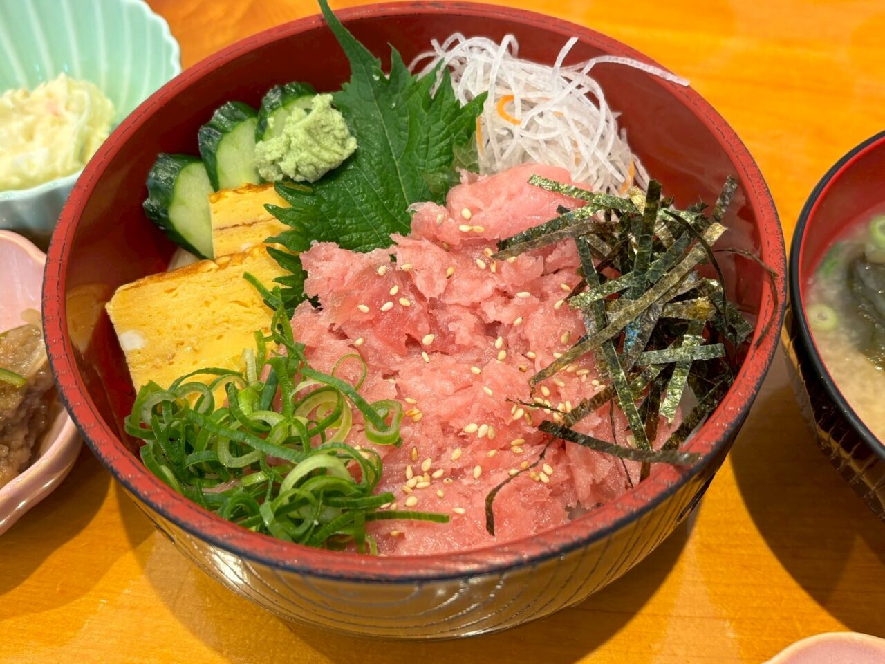 みよし